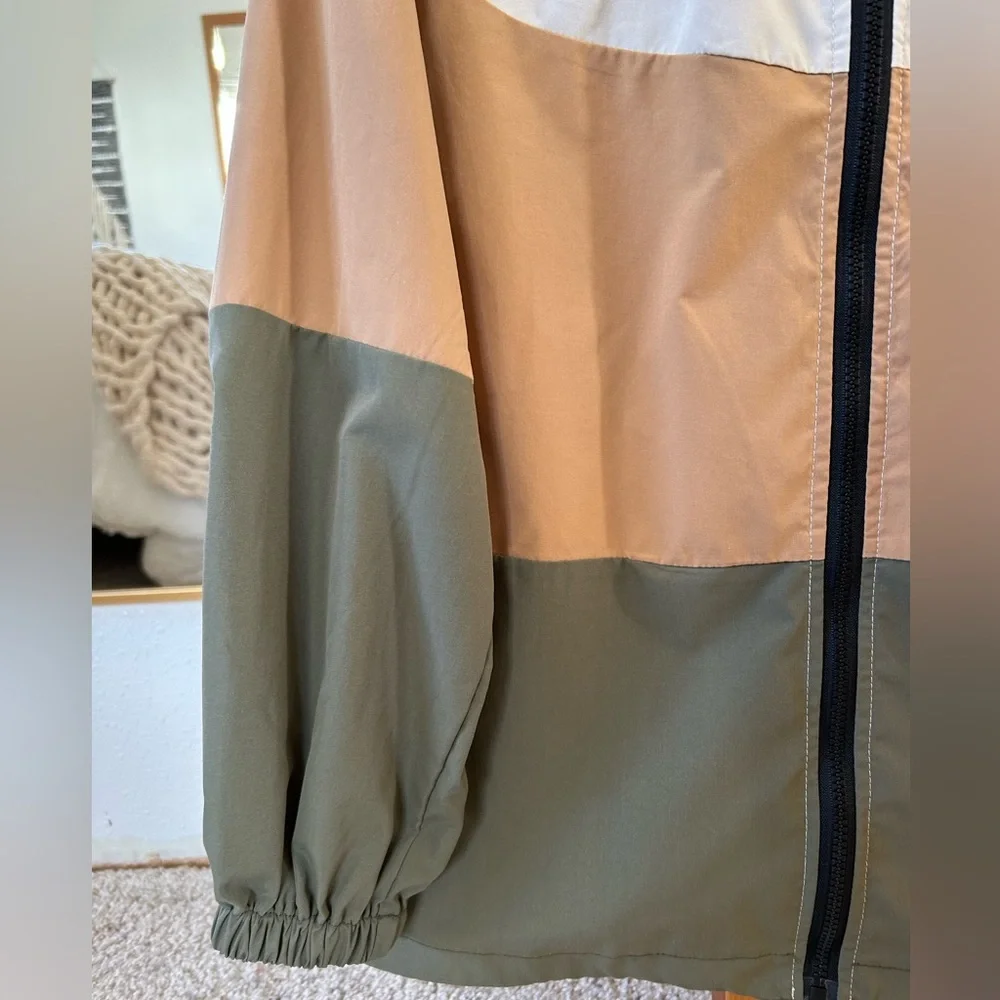 Colorblock Zip-Up Jacket - Picture 5 of 6
